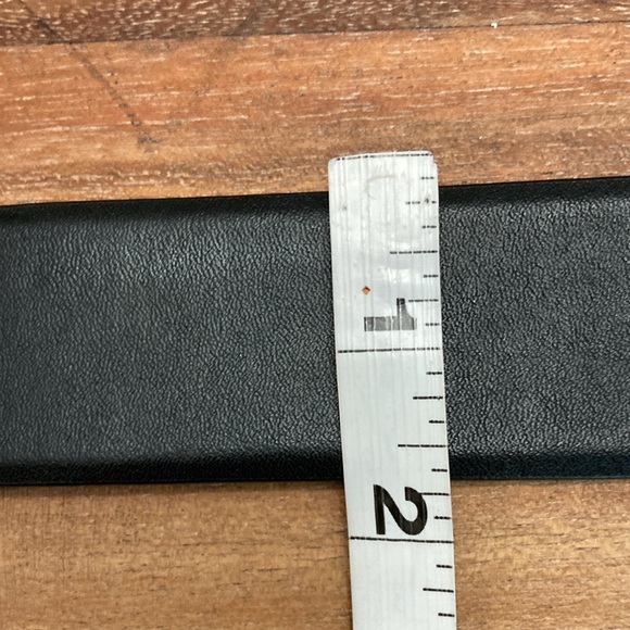 LAUREN RALPH LAUREN LEATHER BELT with GOLD MOTIF WOMAN 
SIZE XL
COLOR BLACK - Picture 8 of 11